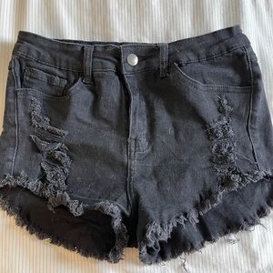Brandy Melville black jean shorts !